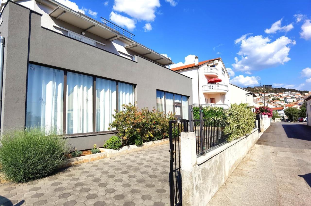 Apartments Ella Šibenik Exterior foto