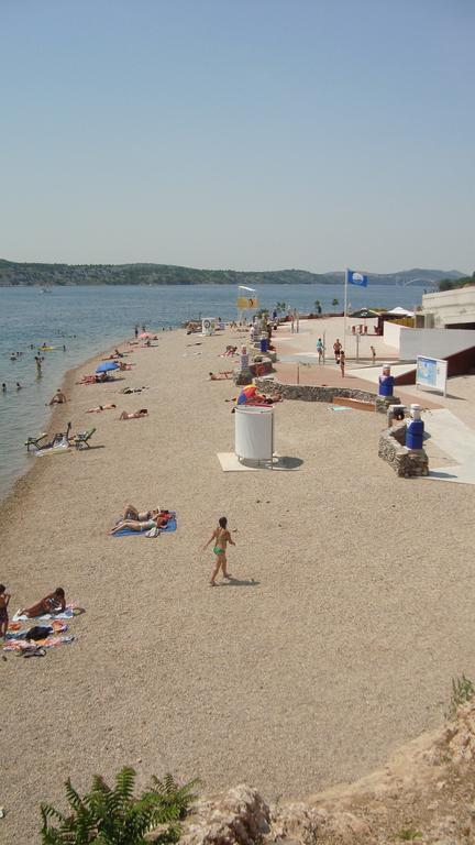 Apartments Ella Šibenik Habitación foto
